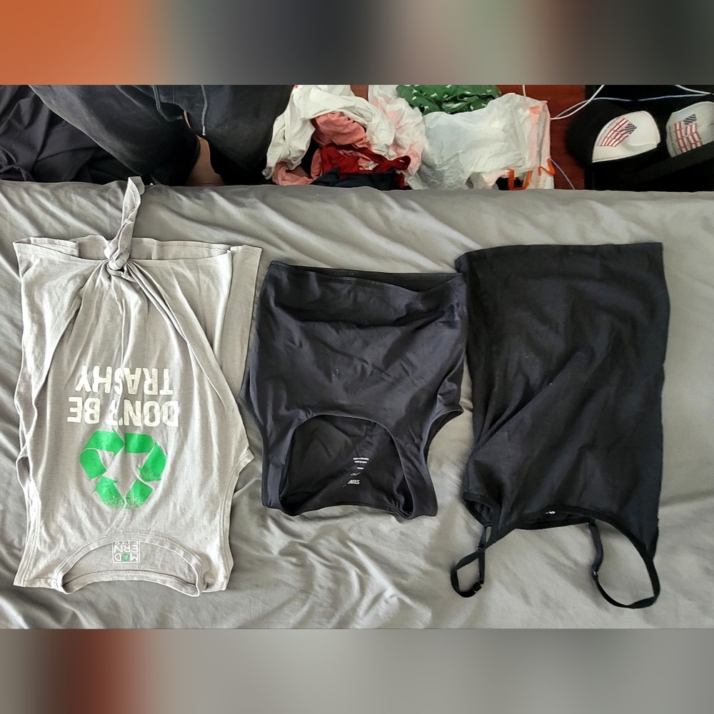 Source Unknown Gray and Black Tank Tops Set